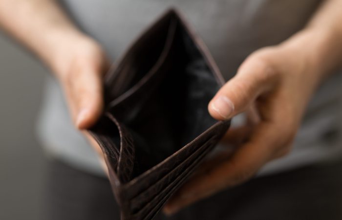 Når barnefamilier ikke har råd, forplanter det seg som sjokkbølger i økonomien nedenfra. Foto: AdobeStock