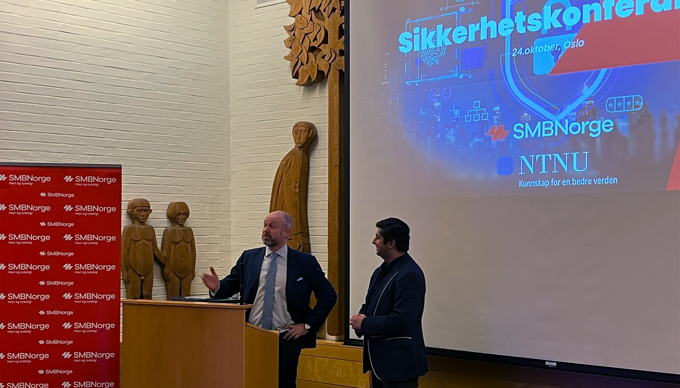 Administrerende direktør i SMB Norge, Jørund H. Rytman, og stortingsrepresentant Himanshu Gulati ønsker alle velkommen til arrangementet.